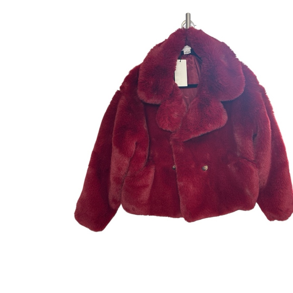 Luxurious Red Faux Fur Jacket - Picture 4 of 4